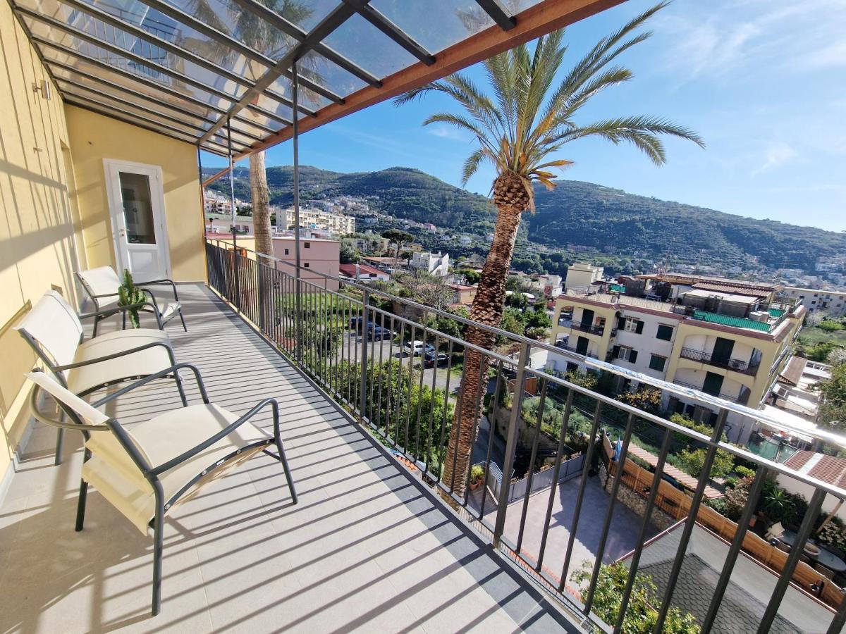 Savarese Luxury Palace Apartment Vico Equense Exterior photo